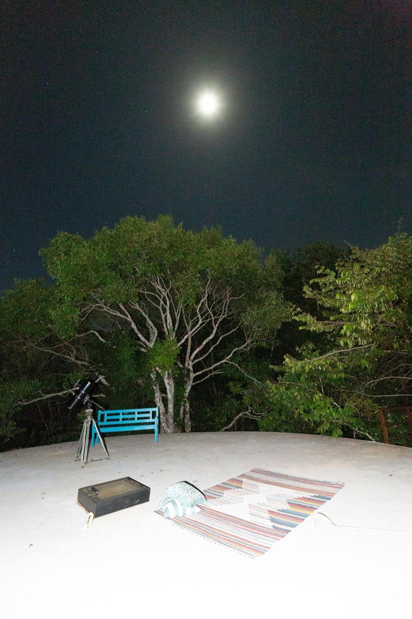 Floresta Encantada Telescopio,Fogueira, Riacho Chapada dos Guimarães Exterior foto